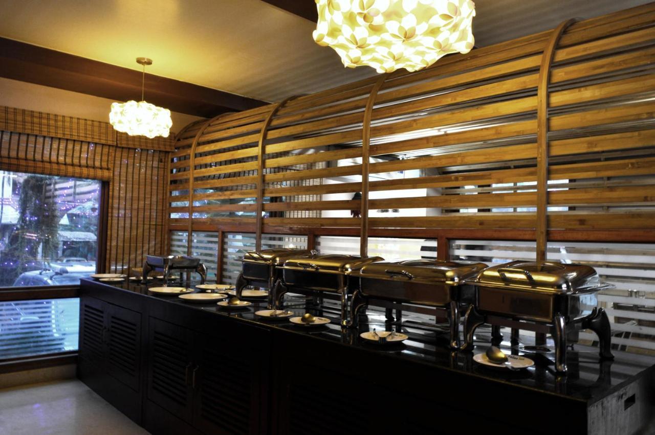 Hotel Rains Inn Guwahati Zewnętrze zdjęcie
