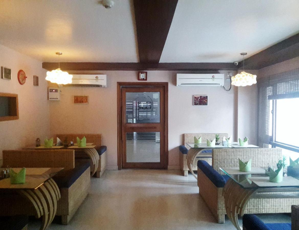 Hotel Rains Inn Guwahati Zewnętrze zdjęcie