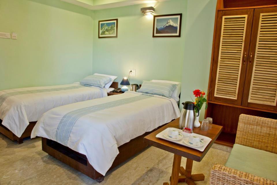 Hotel Rains Inn Guwahati Zewnętrze zdjęcie