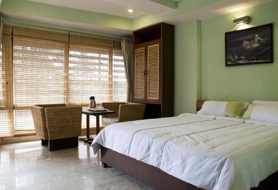Hotel Rains Inn Guwahati Zewnętrze zdjęcie