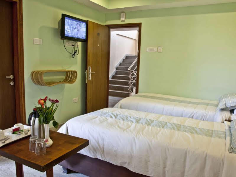 Hotel Rains Inn Guwahati Zewnętrze zdjęcie